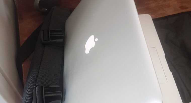 Laptop Mc book 2013