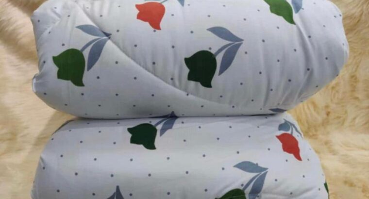 Couvres lit et draps disponible