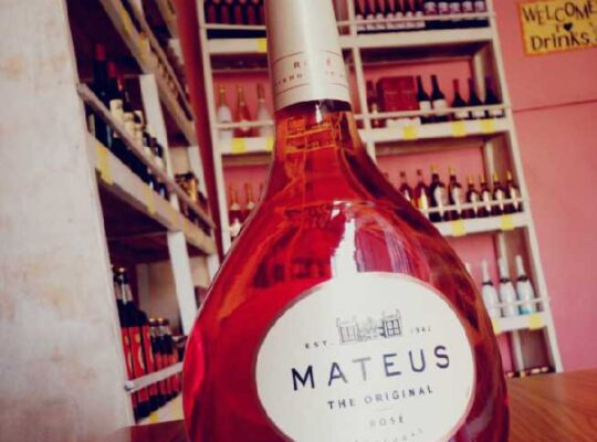 vins et liqueurs originaux